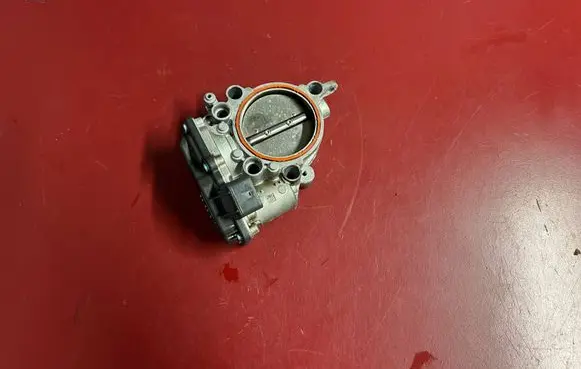 BMW X3 G01 Throttle valve 8601651 13548601651