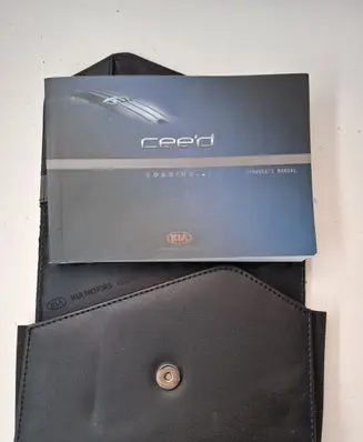 KIA Ceed Owners service history hand book 