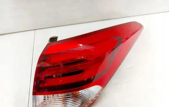 Hyundai i40 Rear/tail lights 92402-3Z6