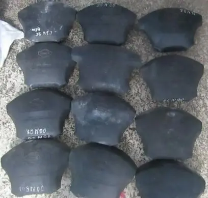 Steering wheel airbag