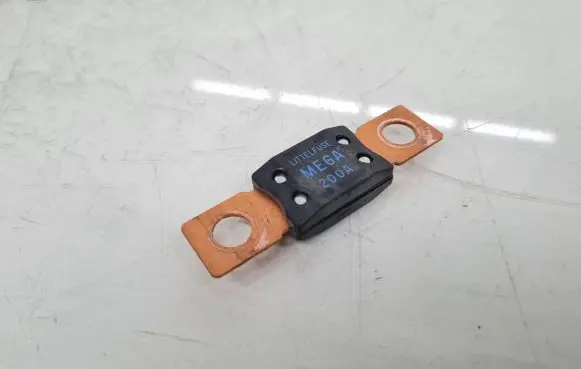 BMW 5 E39 Fuse 200A