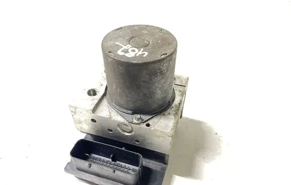 BMW 5 E60 E61 ABS Pump 6768912 6768910