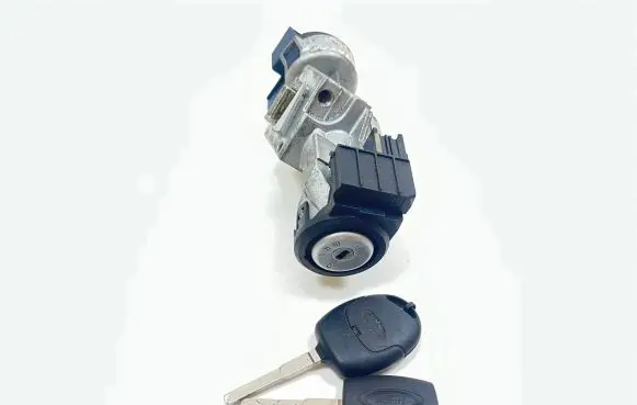 Ford C-MAX I Ignition lock 3M513F880AC