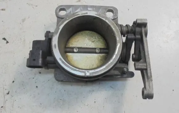 Dacia Logan I Electric throttle body valve 7700875435