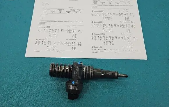 Volkswagen Golf V Fuel injector 0414720215 IMPRK1543894