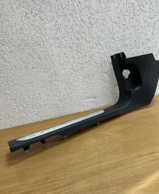 Porsche Panamera (970) Side skirt rear trim 970555517 D8737