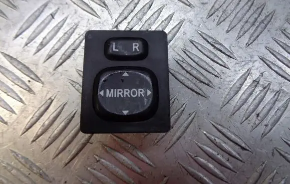 Toyota Avensis Verso Wing mirror switch