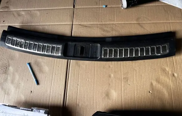 Mazda 6 Trunk/boot sill cover protection GS2A6889X