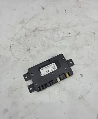 Audi A2 Aerial antenna amplifier 4D0035530C 12020000