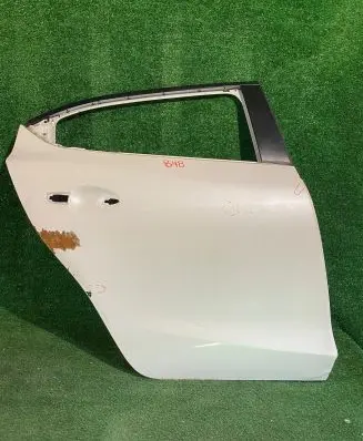 Mazda 3 III Rear door