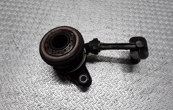Clutch slave cylinder
