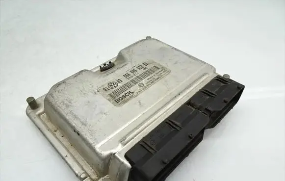 Volkswagen PASSAT B5.5 Engine control unit/module 066906032BD 0261207643