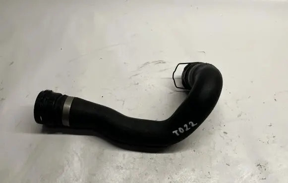 Audi A8 S8 D4 4H Engine coolant pipe/hose 4H0121101AB