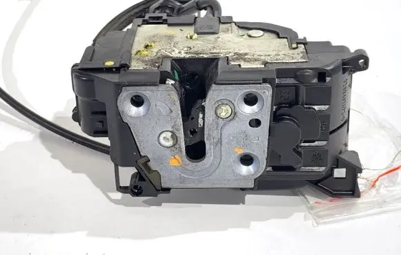 Renault Kangoo II Rear door lock 8200497672