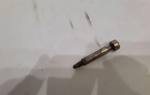 Renault Laguna II Fuel Injector clamp holder