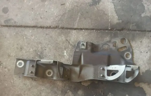 Renault Modus Front splash guards bracket 111146 1005D
