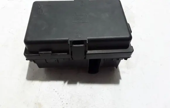 Chrysler Pacifica Fuse module 68239267AC
