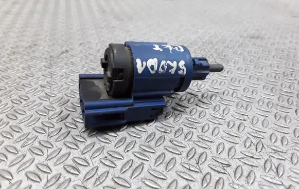 Clutch pedal sensor