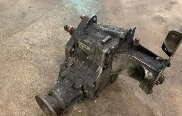 Hyundai Santa Fe Gearbox transfer box case Y011200437