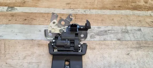 Audi Q5 SQ5 Tailgate/trunk/boot lock/catch/latch 8R0827520