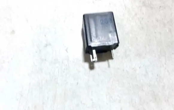 Volkswagen Golf III Other relay 3a0951307 3sb00488504