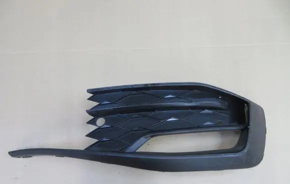 Seat Leon IV Front fog light trim/grill 5FA853666B