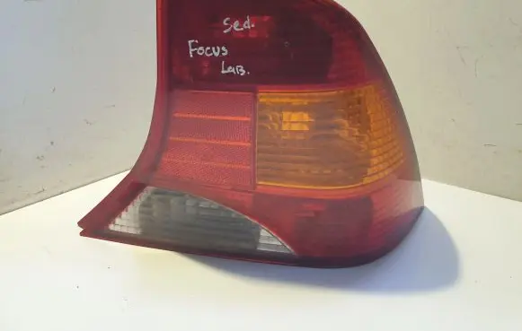 Ford Focus Rear/tail lights 1M5113404B CW170R4D00R