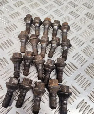 Opel Movano B Nuts/bolts 