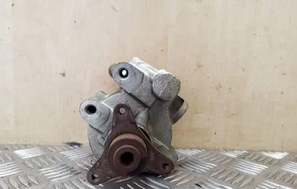 Renault Scenic I Power steering pump 26058572 7700417308 7700415198
