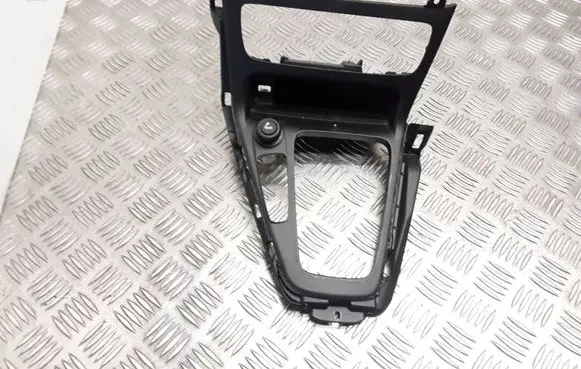 Ford Focus Gear shifter surround trim plastic F1EBA044H83A