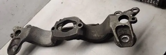 Audi A4 S4 B7 8E 8H Gearbox mounting bracket 8e0399263ag