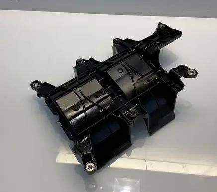 Mercedes-Benz E W212 Oil breather separator A6421800885 6421800885