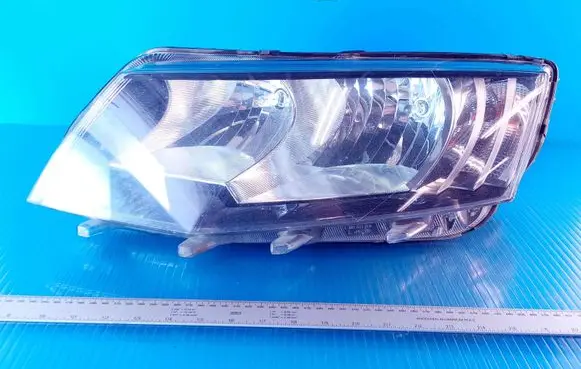 Skoda Octavia Mk3 (5E) Headlight/headlamp 5E1941015 3340