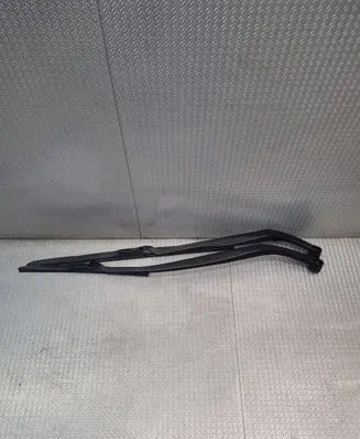 Hyundai Kona I Front wiper blade arm