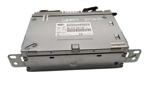 Radio/CD/DVD/GPS head unit