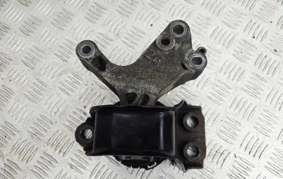 Engine mount bracket