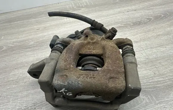 Nissan Qashqai Rear brake caliper 32353311C