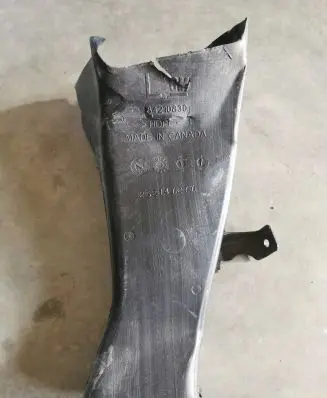 Chevrolet Corvette C7 Intercooler air guide/duct channel 252147277 84210830