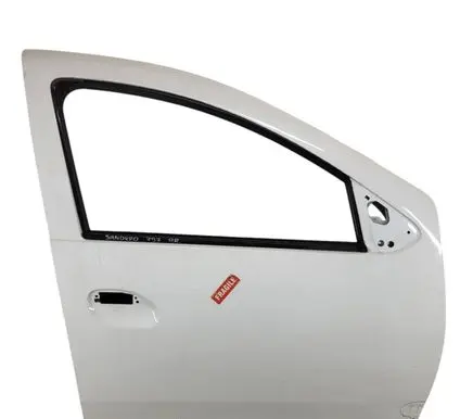 Dacia Sandero Front door