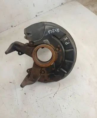 Volkswagen Polo IV 9N3 Front wheel hub spindle knuckle