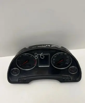 Audi A4 S4 B6 8E 8H Speedometer (instrument cluster) 1038901830