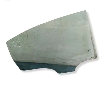 Volkswagen PASSAT B5 Rear door window glass 43R00081