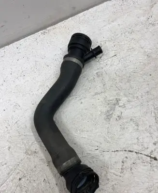 BMW 5 E60 E61 Engine coolant pipe/hose 7789723