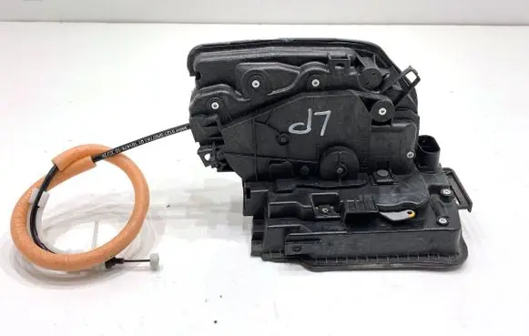 BMW 5 G30 G31 G38 Front door lock 7477685