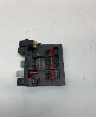 Volkswagen PASSAT B6 Central body control module 3C0937049J