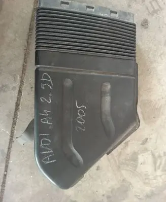Audi A4 S4 B7 8E 8H Air intake duct part 8E0129617D