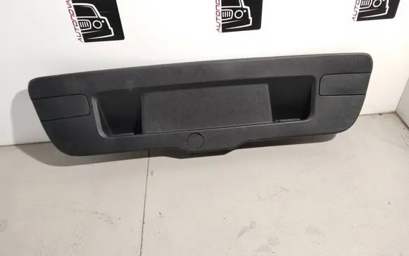 Volkswagen Jetta VI Tailgate trim 5C6867605A