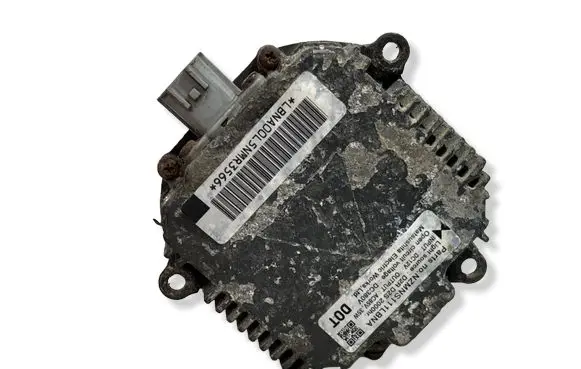 Nissan Pathfinder R51 Headlight ballast module Xenon LBNA00L5NMR3566