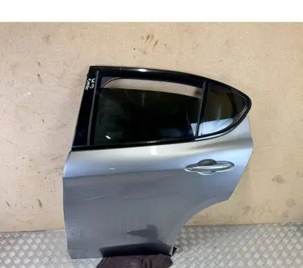 Alfa Romeo Stelvio Rear door 