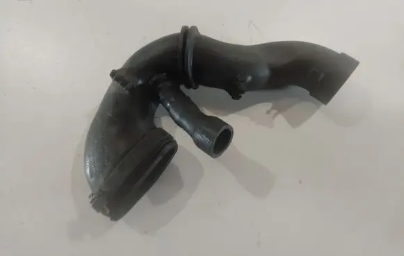 BMW 3 E90 E91 Air intake duct part 58300015